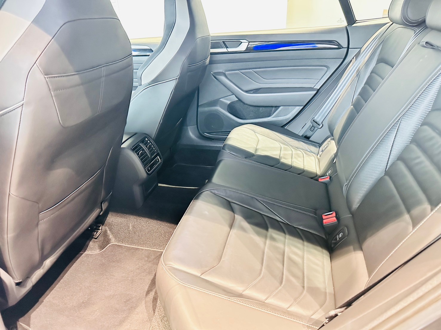 Arteon Fastback 330 TSI R-Line