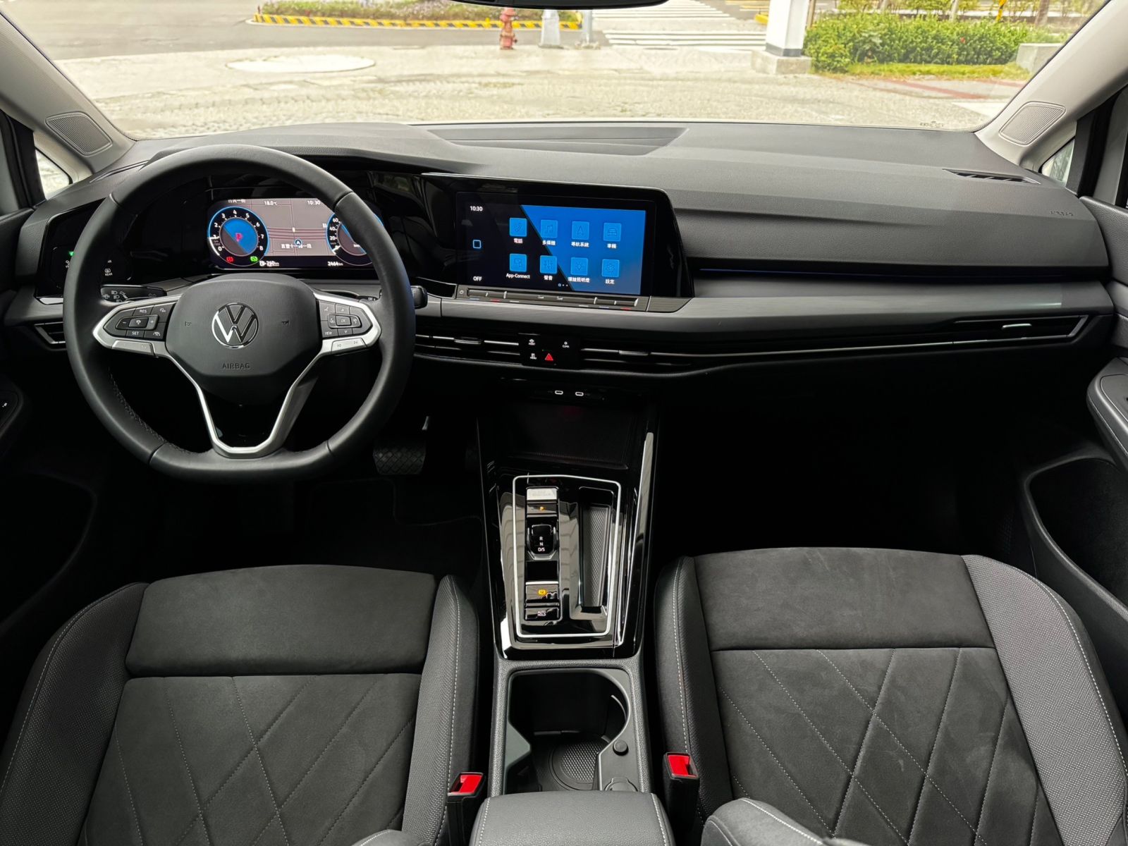 Golf 280 eTSI Style