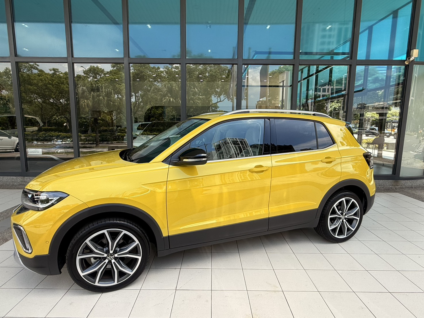 MY25 T-Cross 230 TSI Style Design