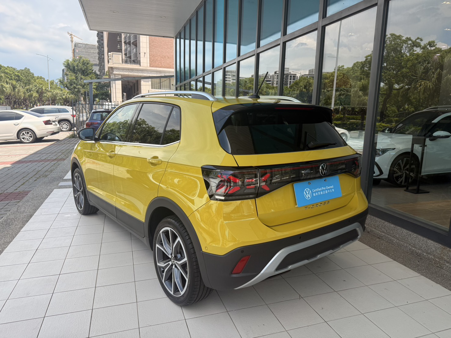 MY25 T-Cross 230 TSI Style Design