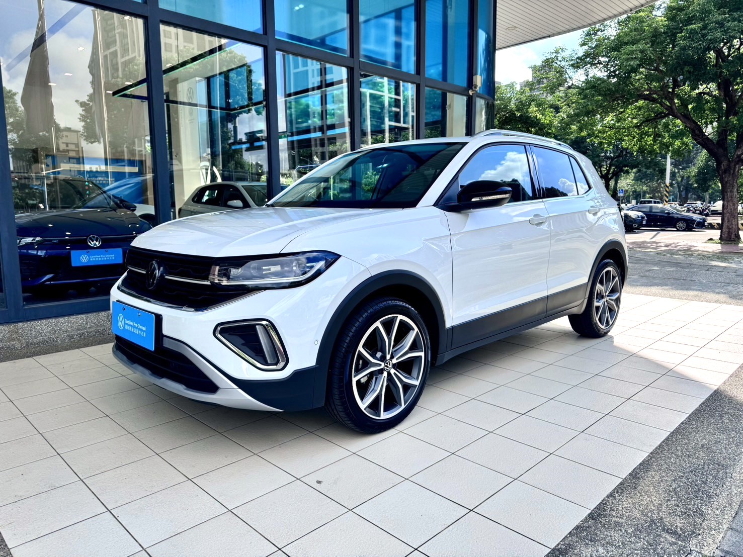 MY25 T-Cross 230 TSI Style Design