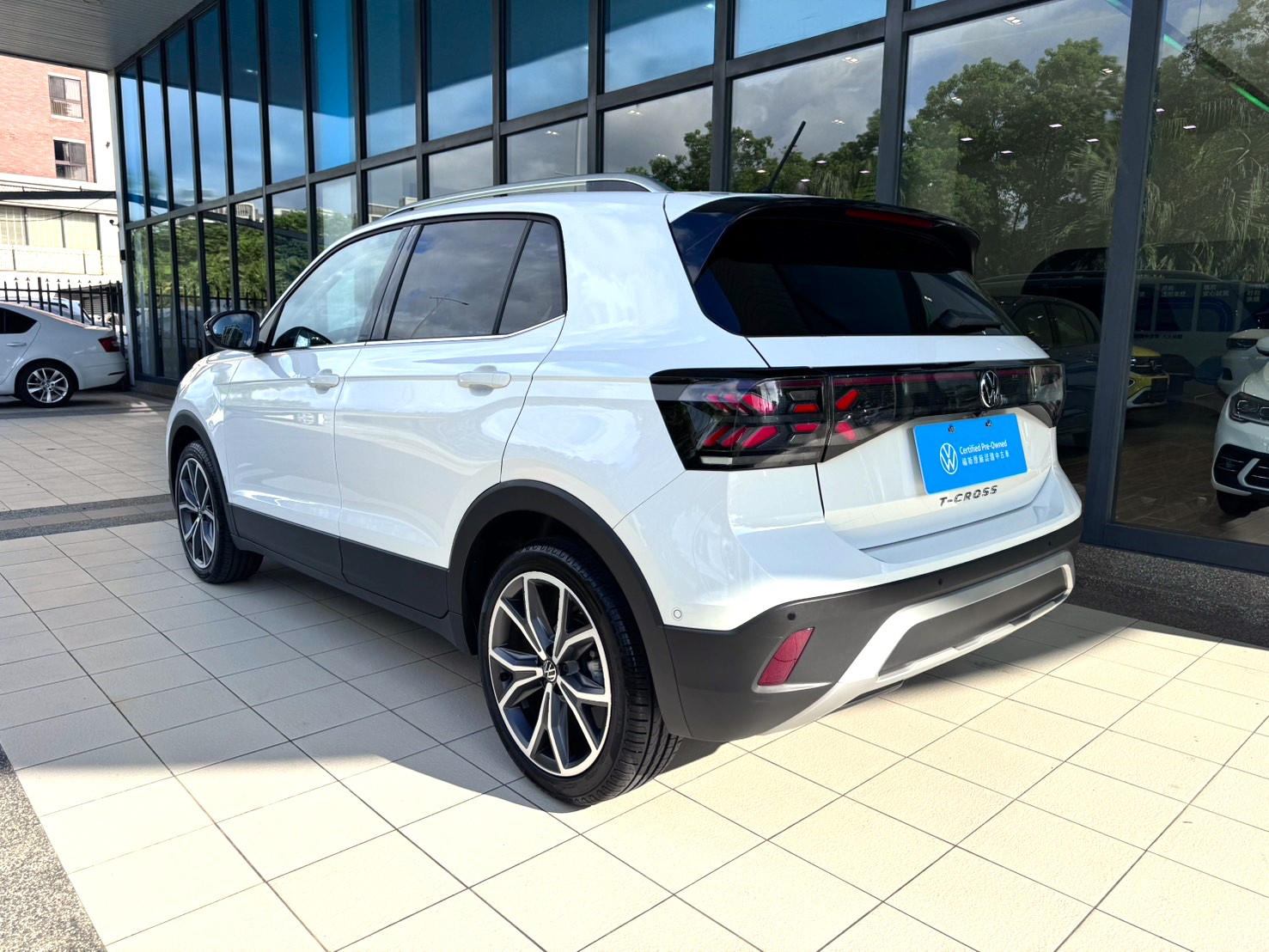 MY25 T-Cross 230 TSI Style Design