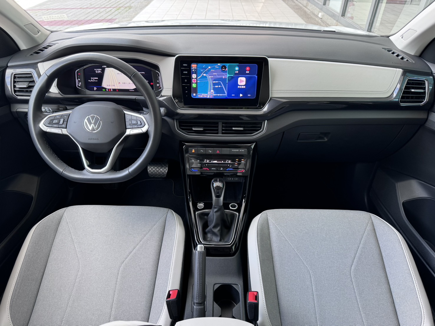 MY25 T-Cross 230 TSI Style Design