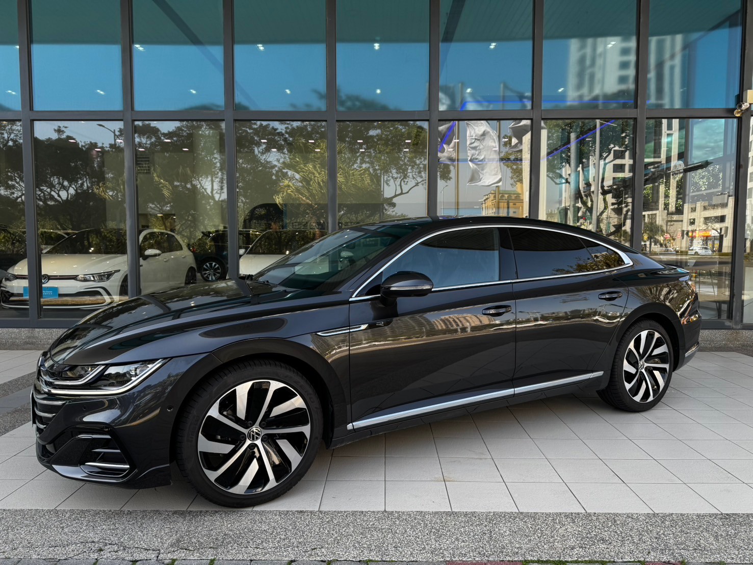 Arteon Fastback 330 TSI R-Line