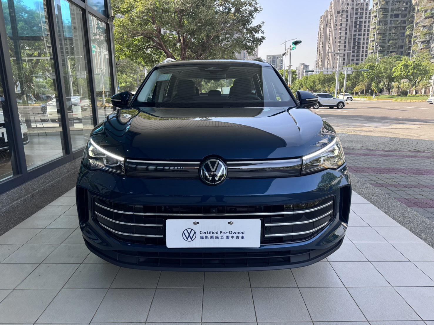 Tiguan 280 eTSI Elegance Premium