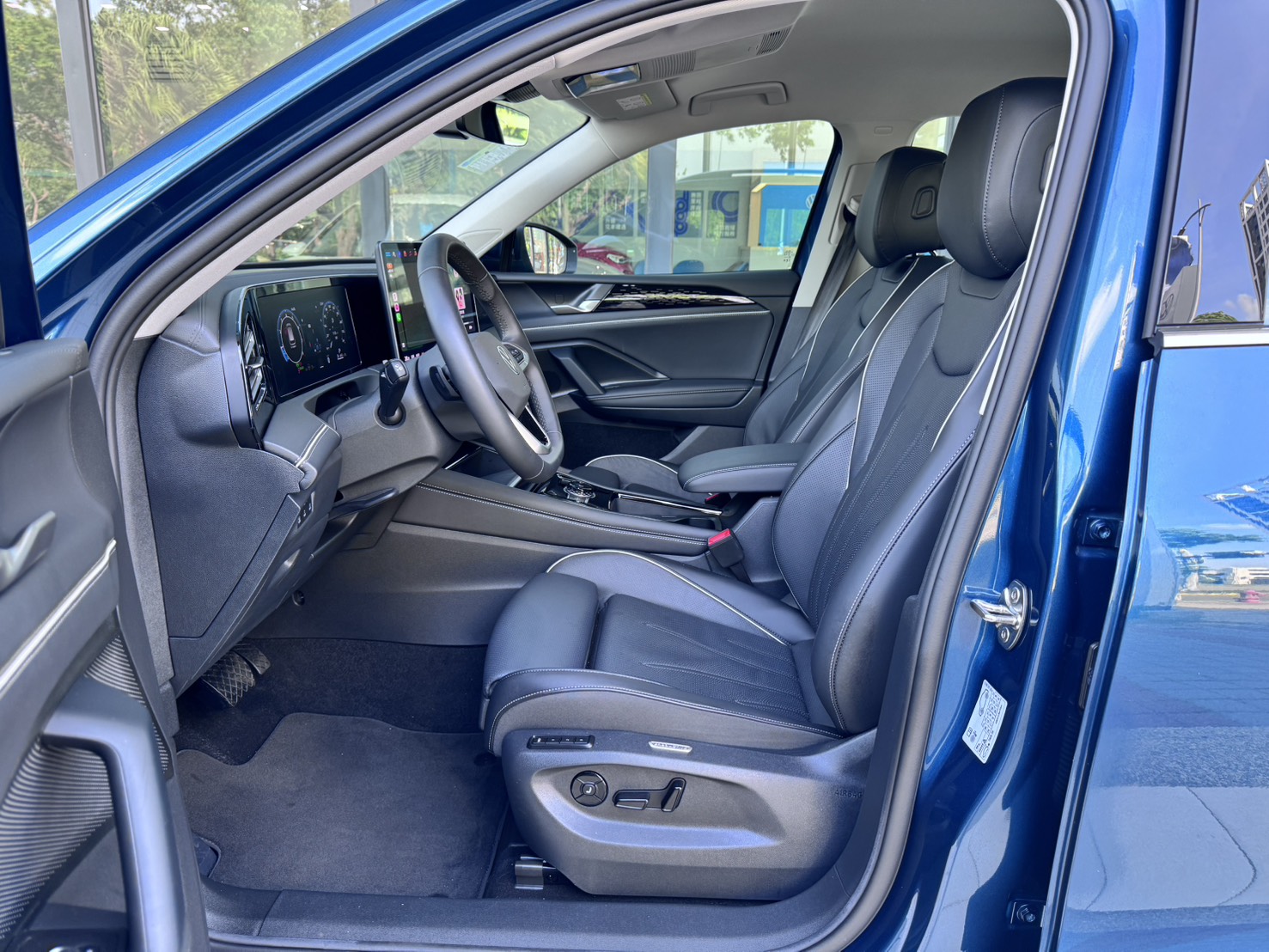 Tiguan 280 eTSI Elegance Premium