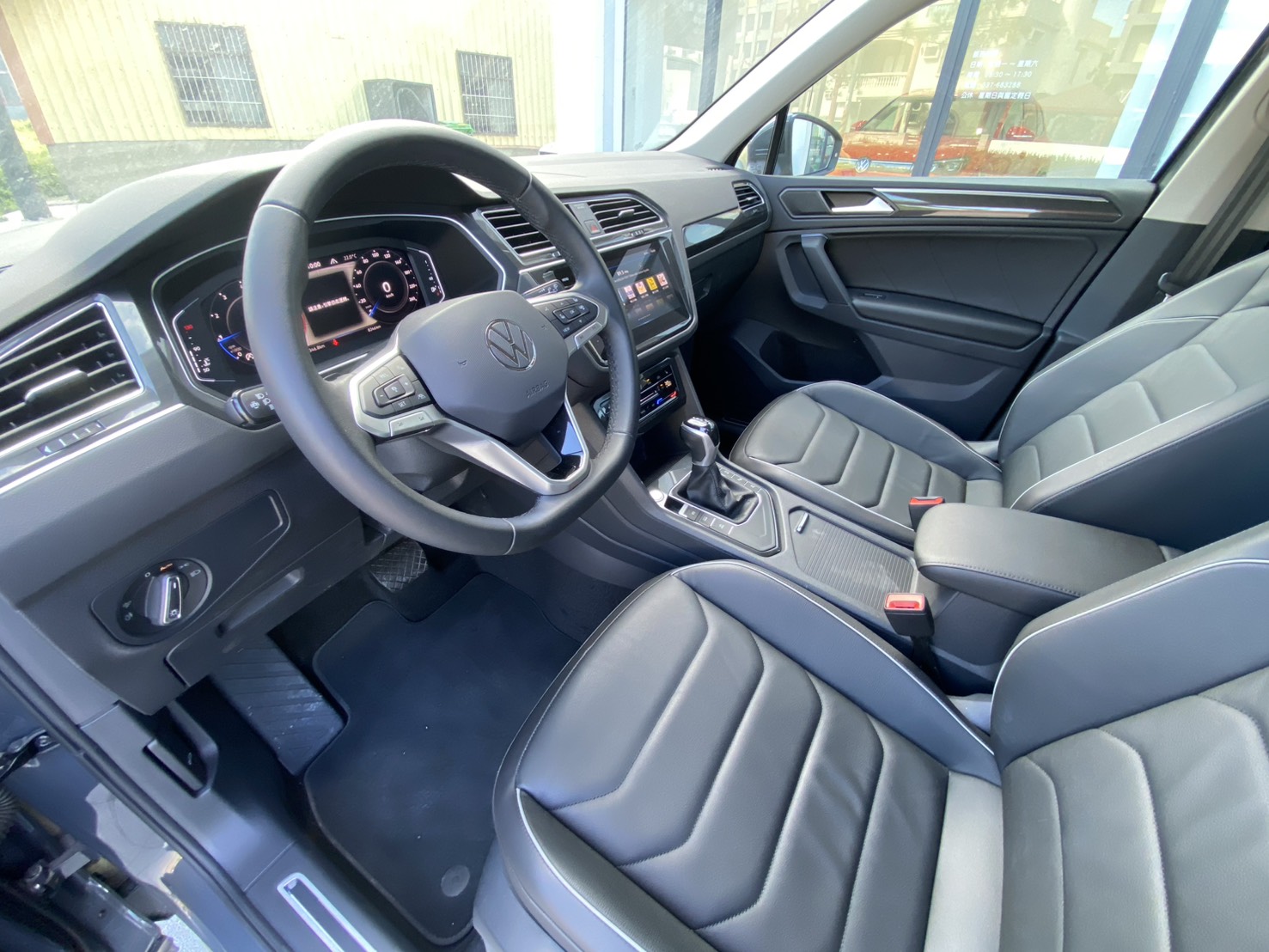 Tiguan 280 TSI Elegance Premium