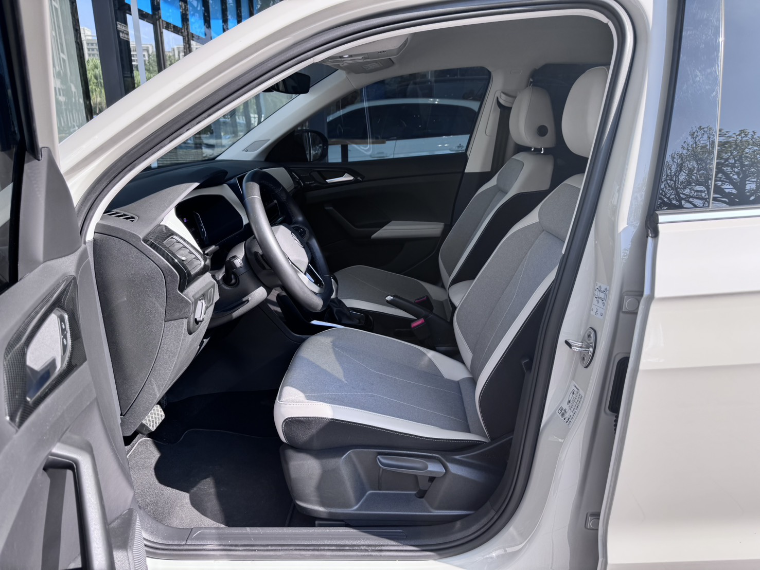 T-Cross 230 TSI Style Design