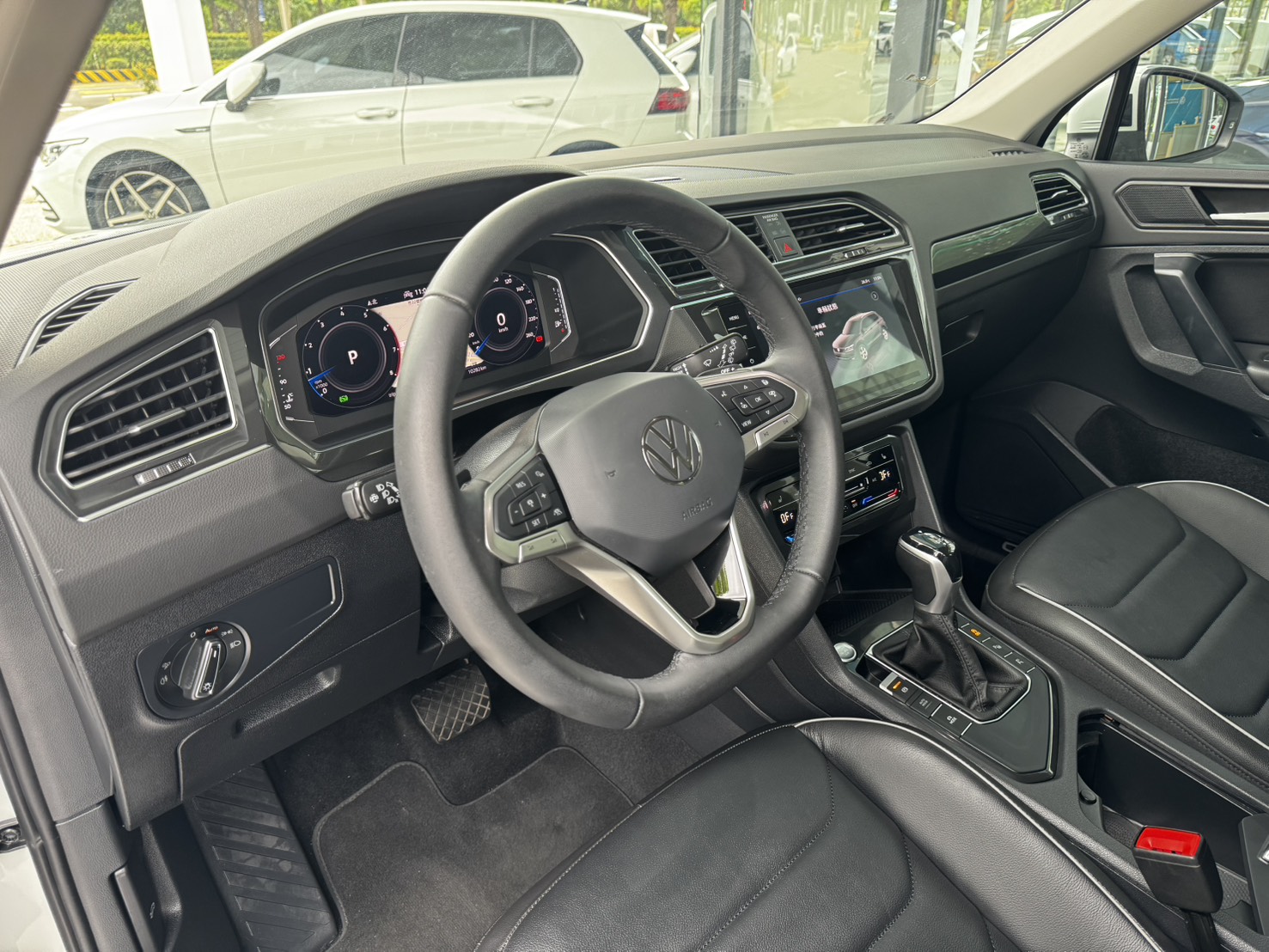 Tiguan 280 TSI Elegance Premium