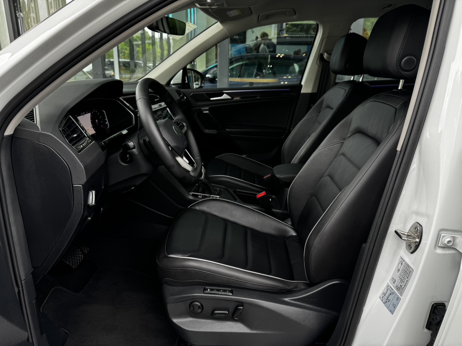 Tiguan 280 TSI Elegance Premium