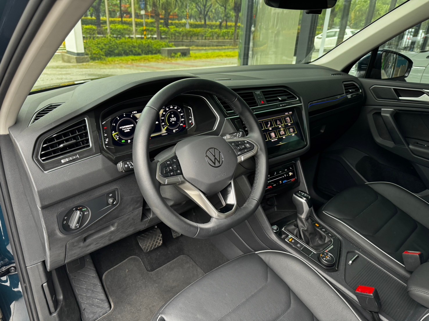 Tiguan 330 TSI Elegance Premium