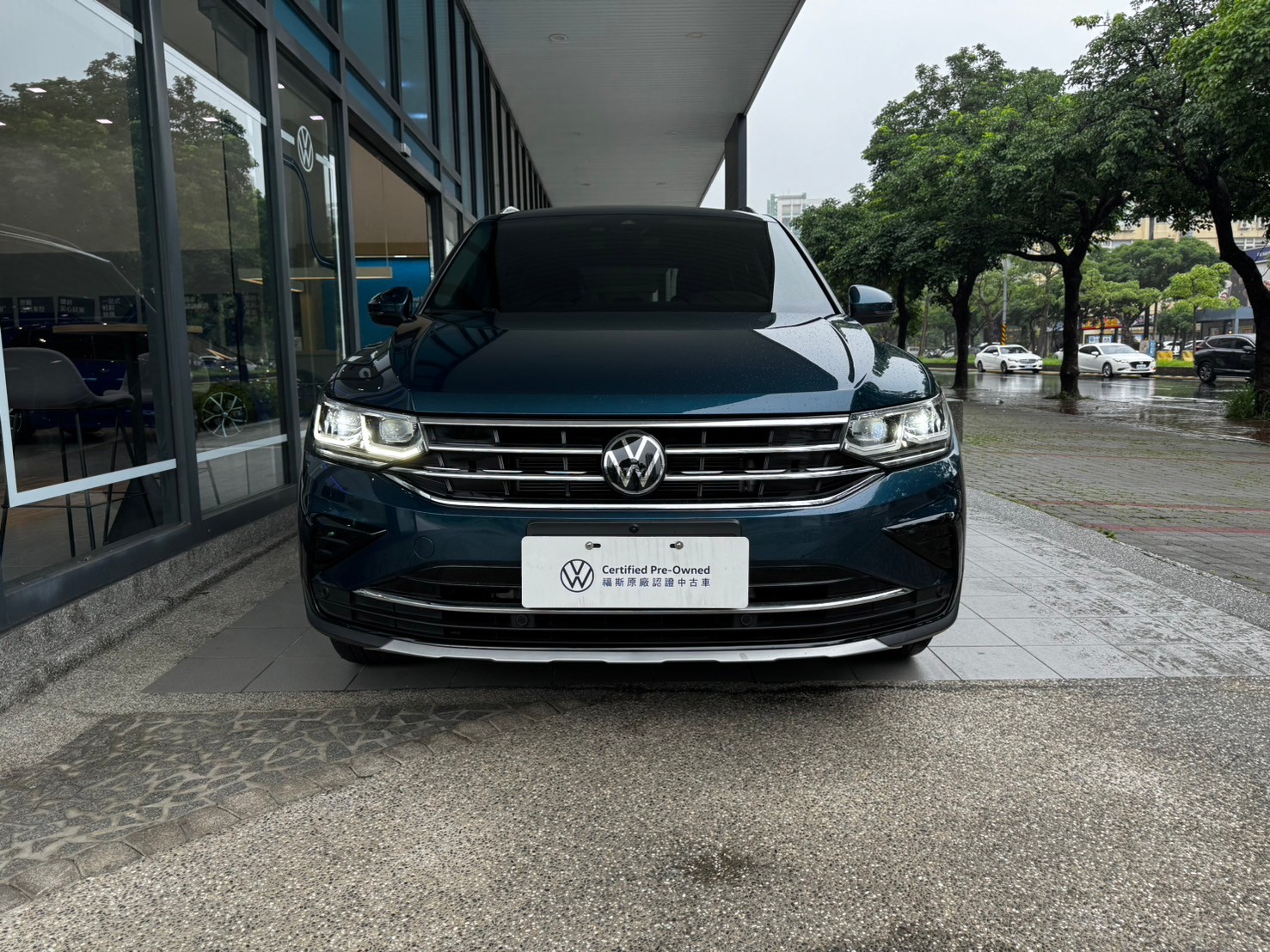 Tiguan 330 TSI Elegance Premium
