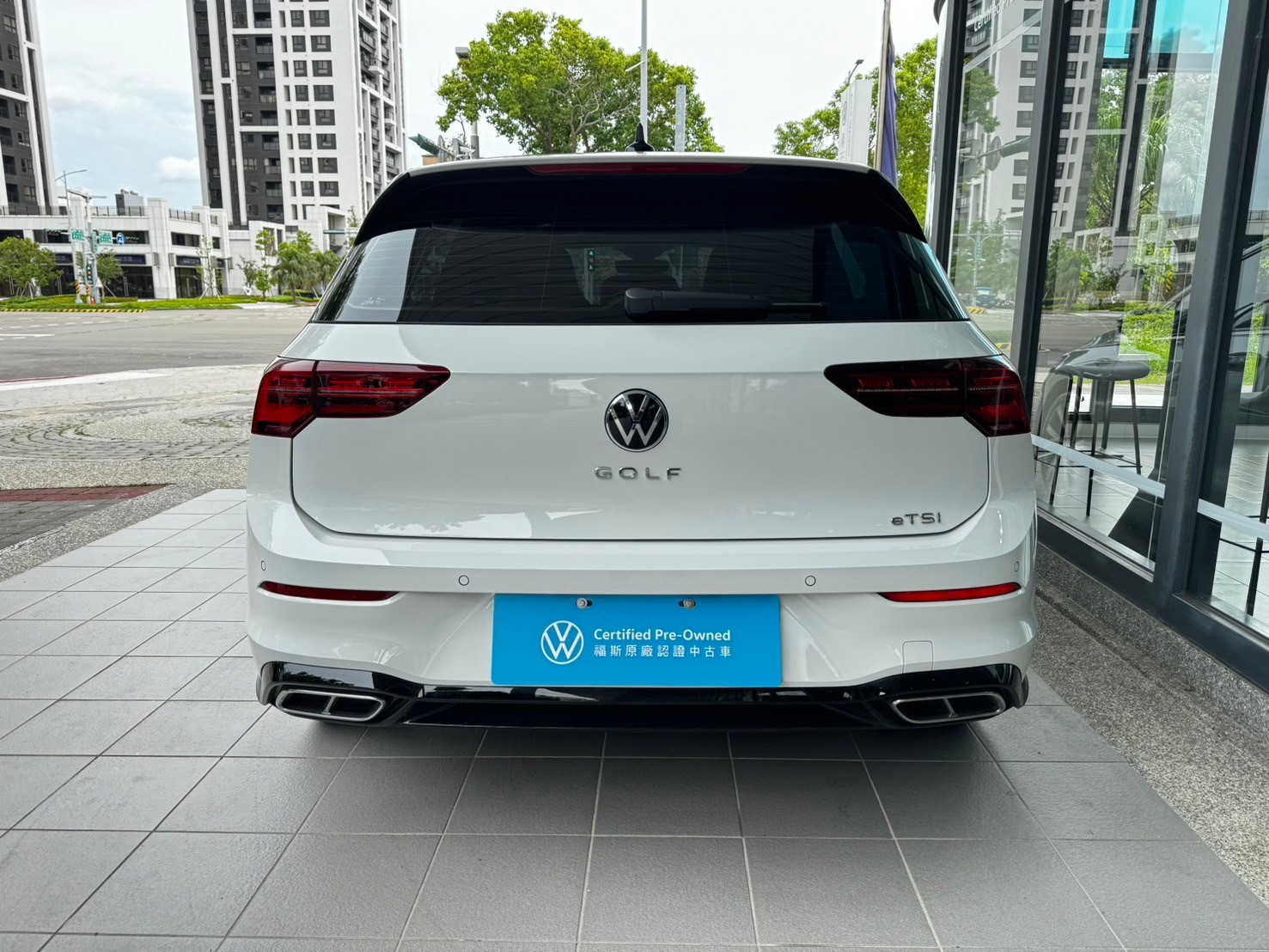 Golf 280 eTSI R-Line