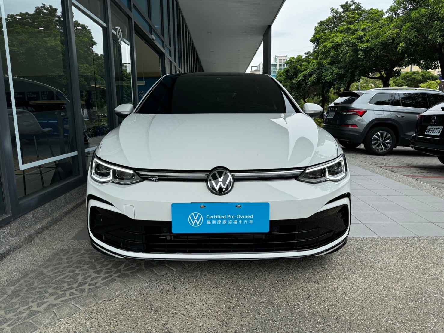 Golf 280 eTSI R-Line