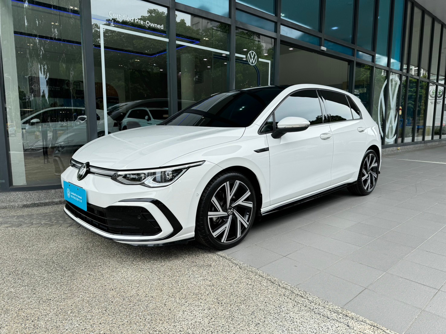Golf 280 eTSI R-Line