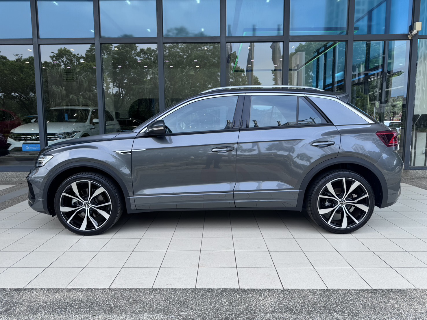 MY25 T-Roc 330 TSI R-Line Per.-V2