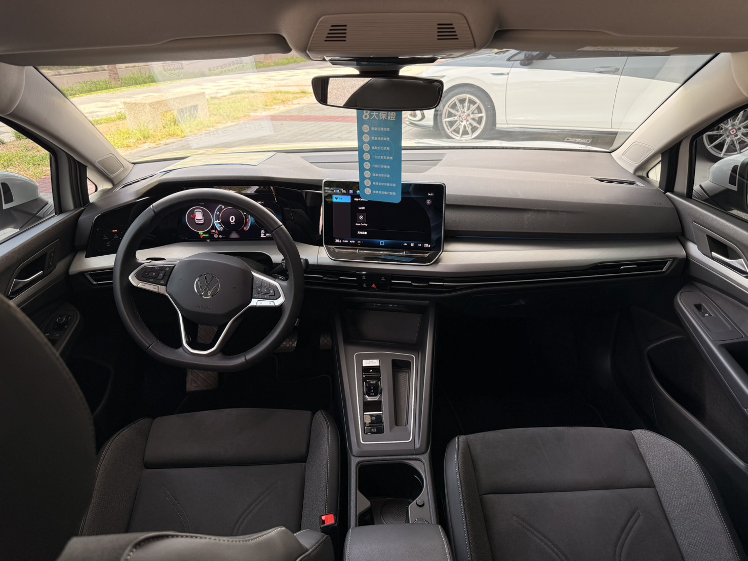 MY25 Golf 280 eTSI Life Premium