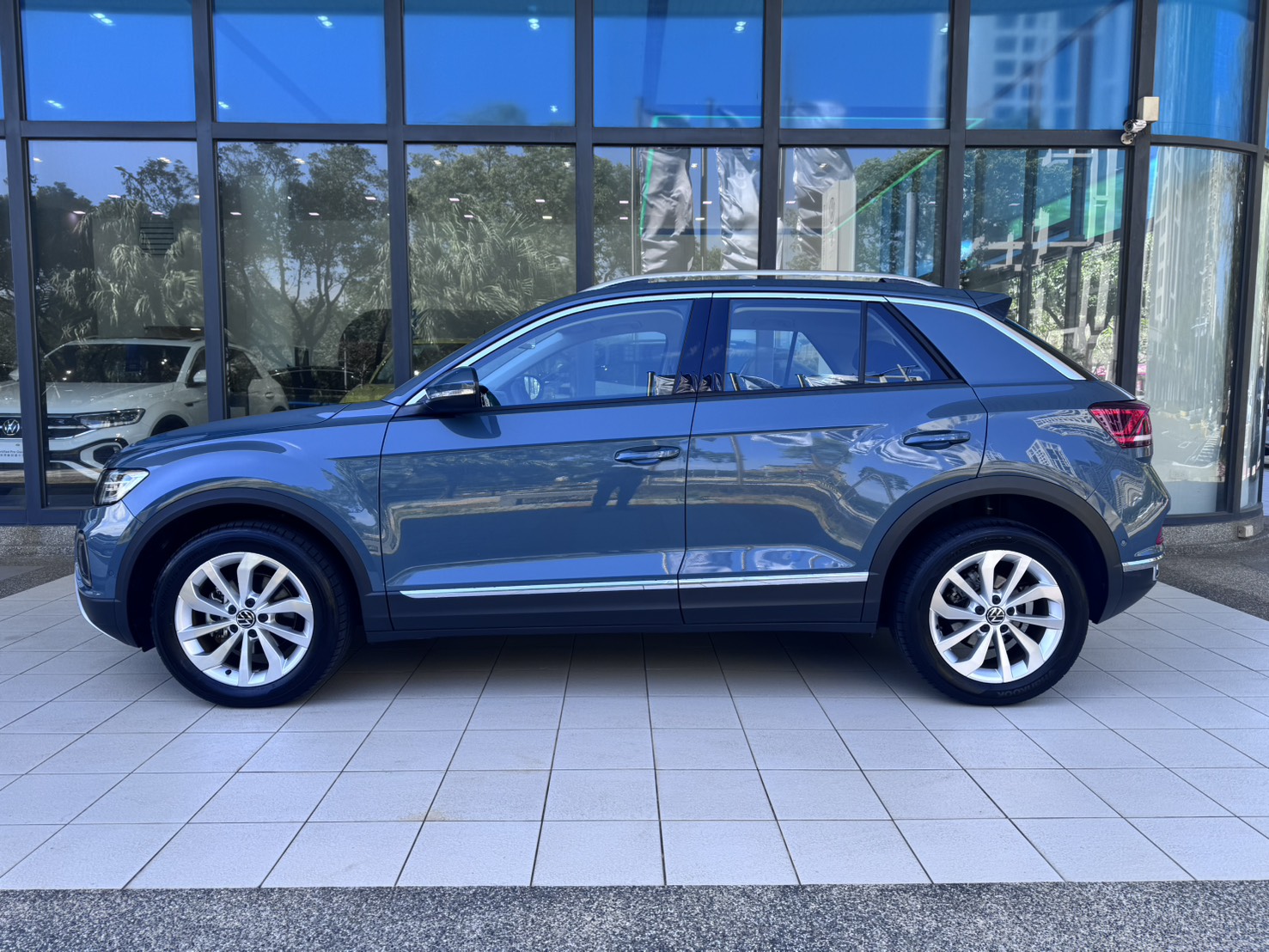 MY24 T-Roc 280 TSI Life