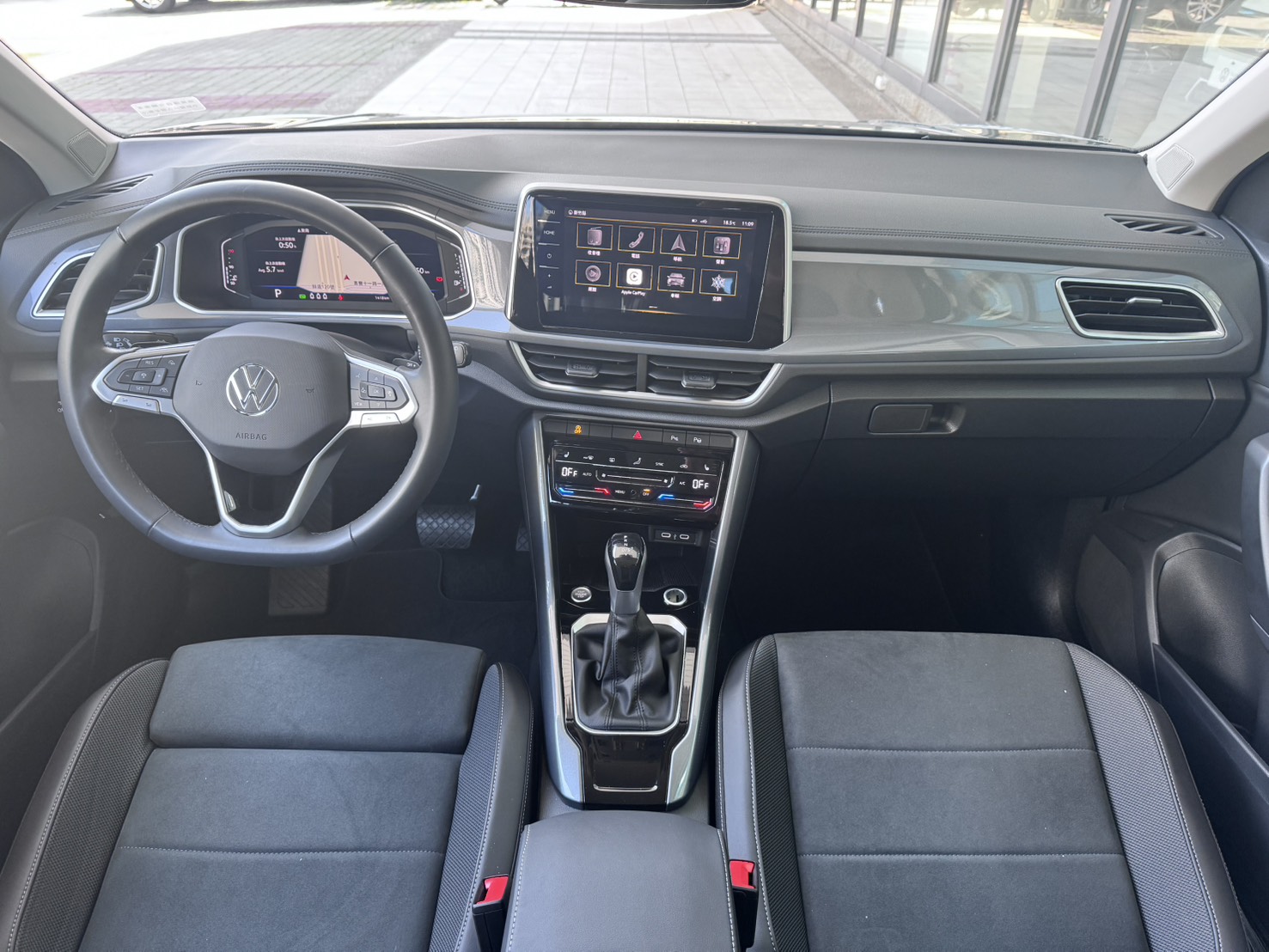 MY24 T-Roc 280 TSI Life