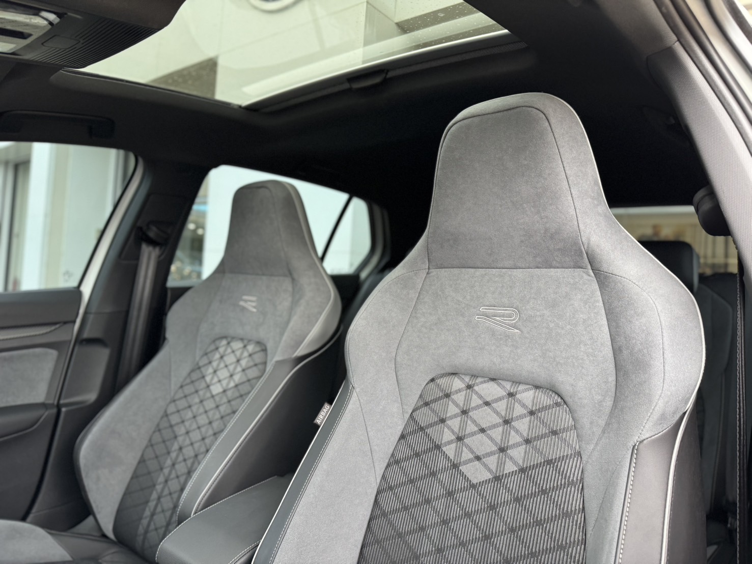 Golf 280 eTSI R-Line