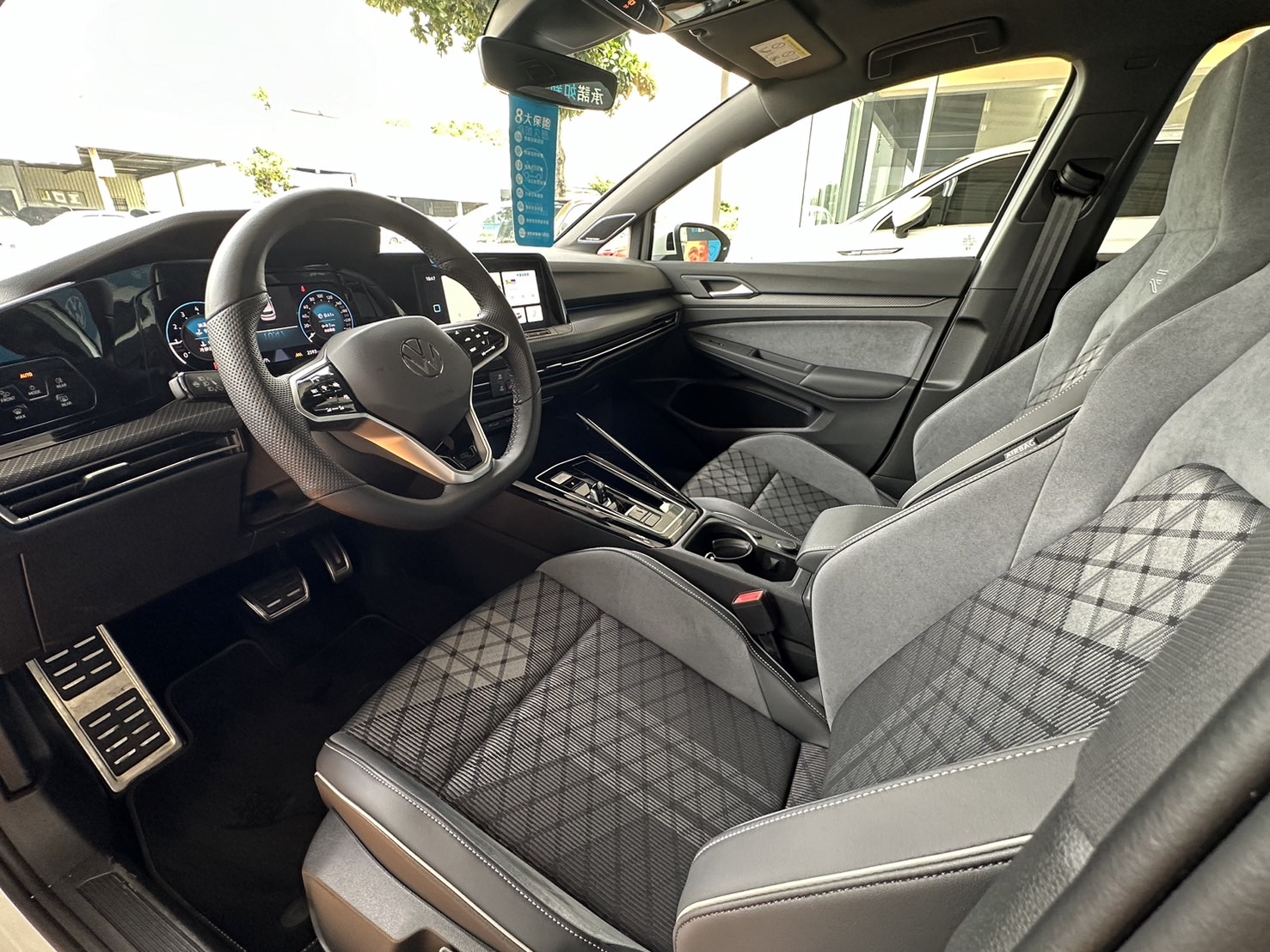 Golf 280 eTSI R-Line