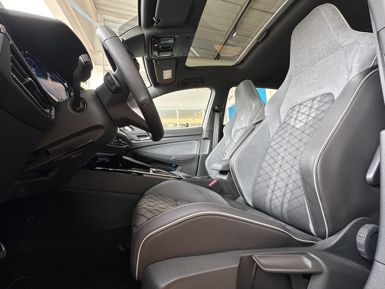 Golf 280 eTSI R-Line