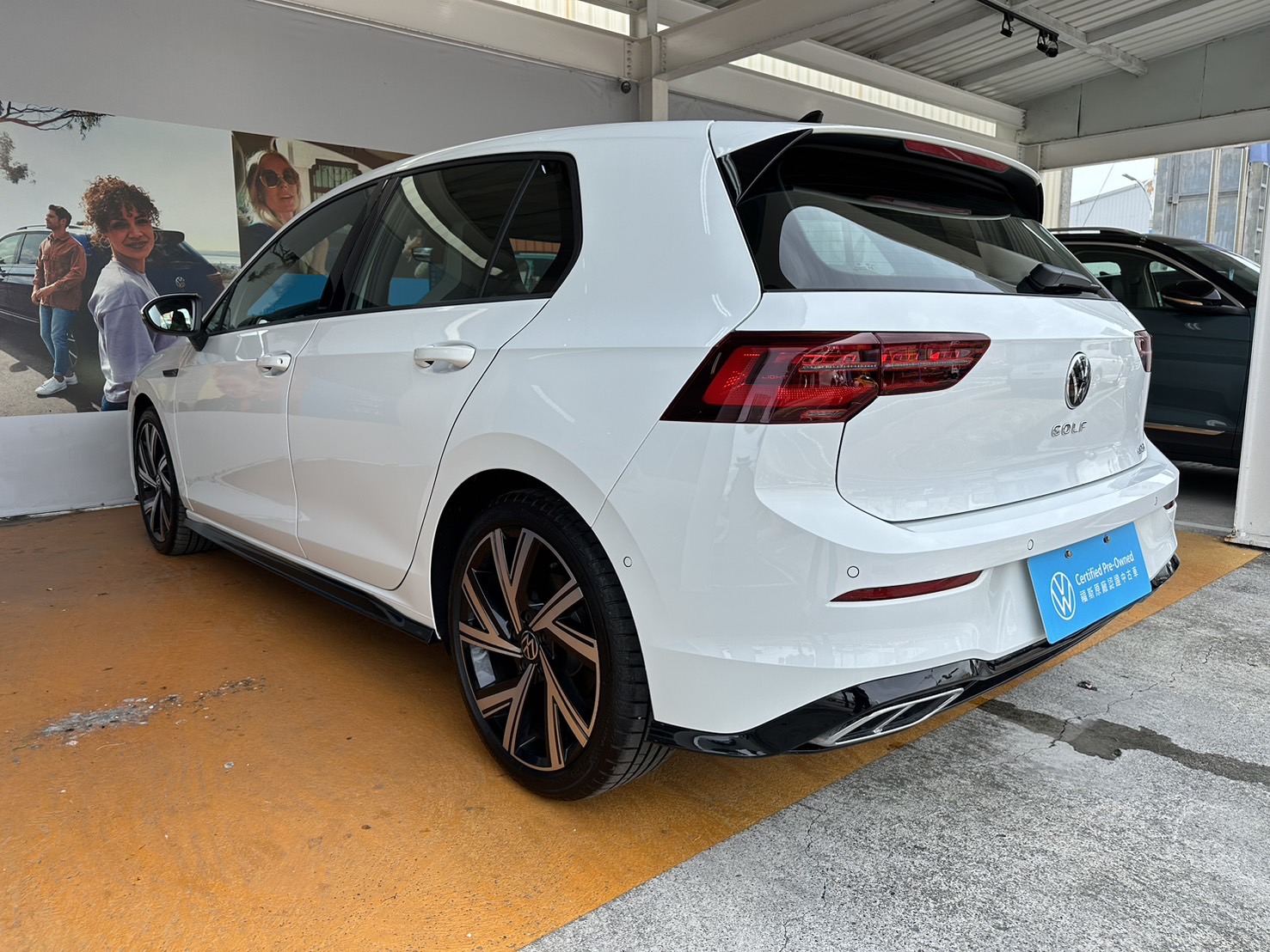 Golf 280 eTSI R-Line