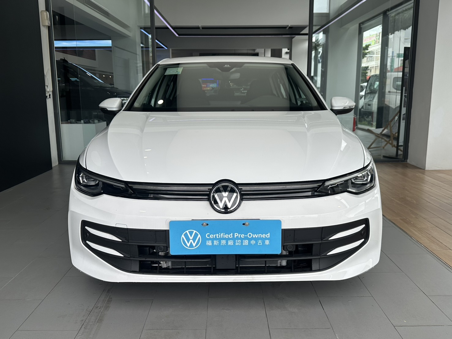 MY25 Golf 280 eTSI Life Premium