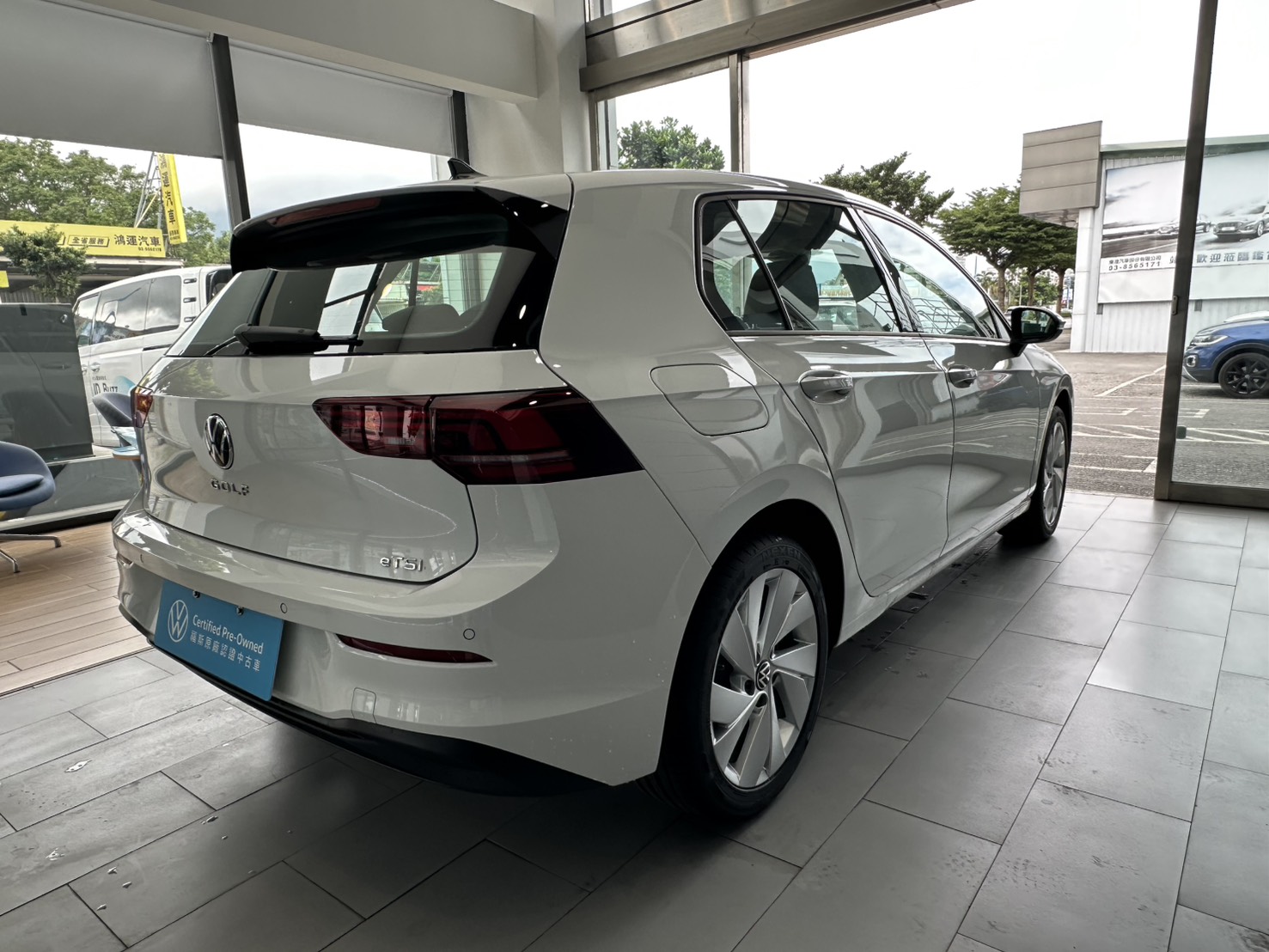 MY25 Golf 280 eTSI Life Premium
