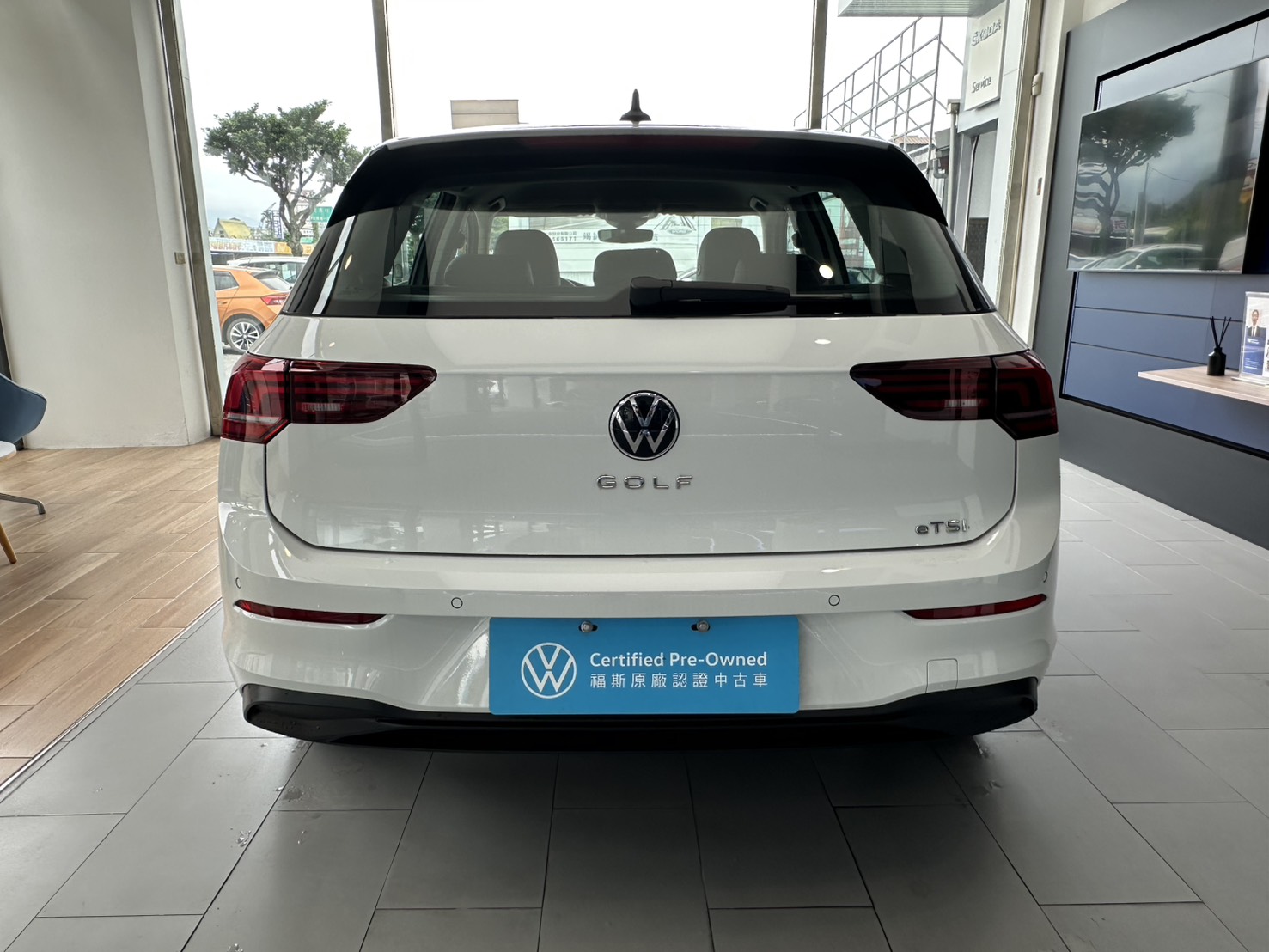 MY25 Golf 280 eTSI Life Premium