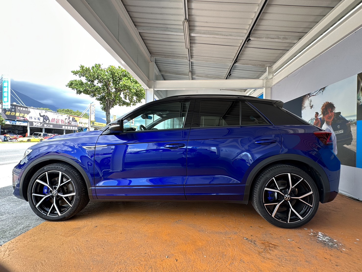MY25 T-Roc R-V2