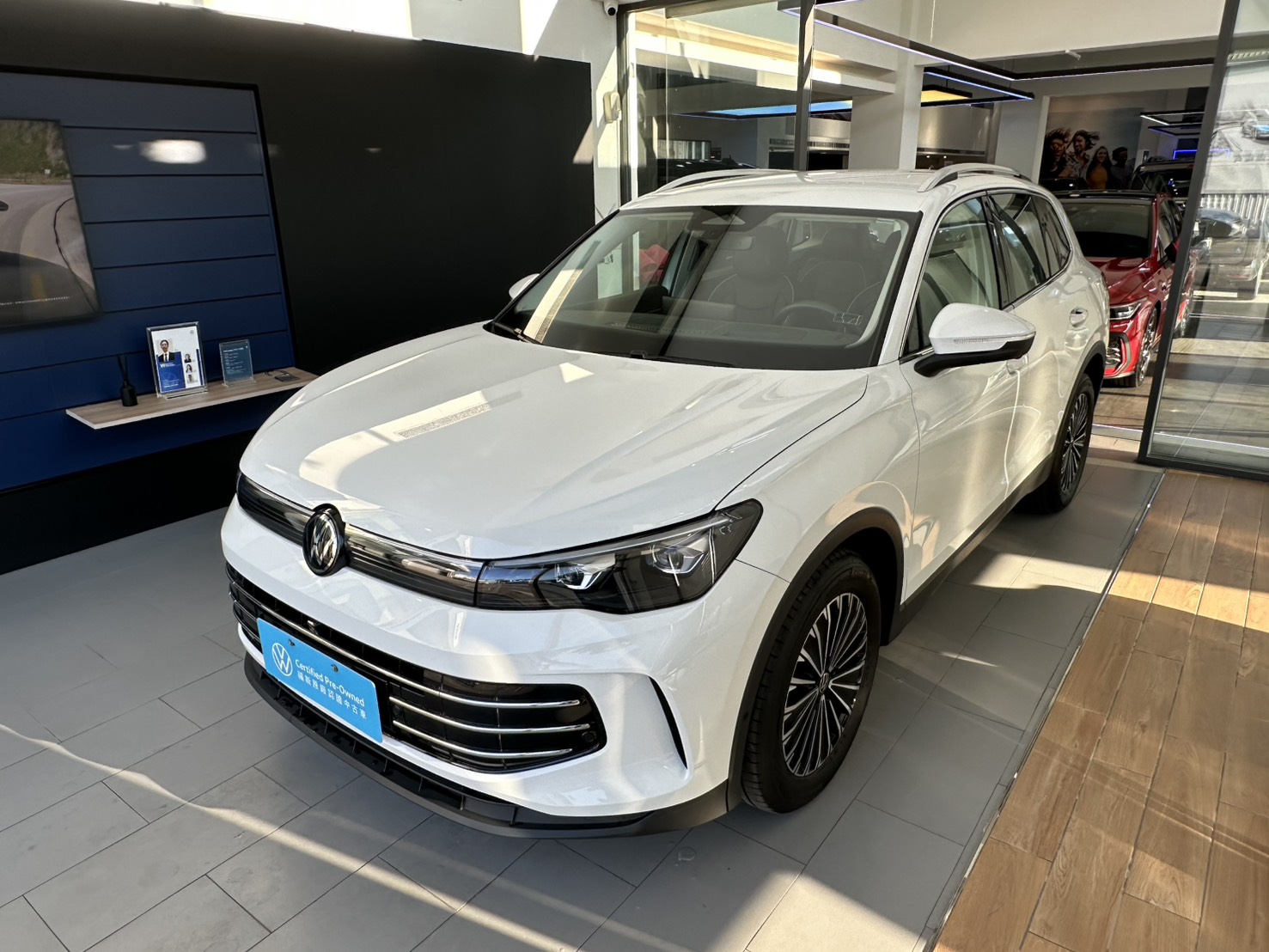 MY26 Tiguan 280 eTSI Elegance Premium-V1