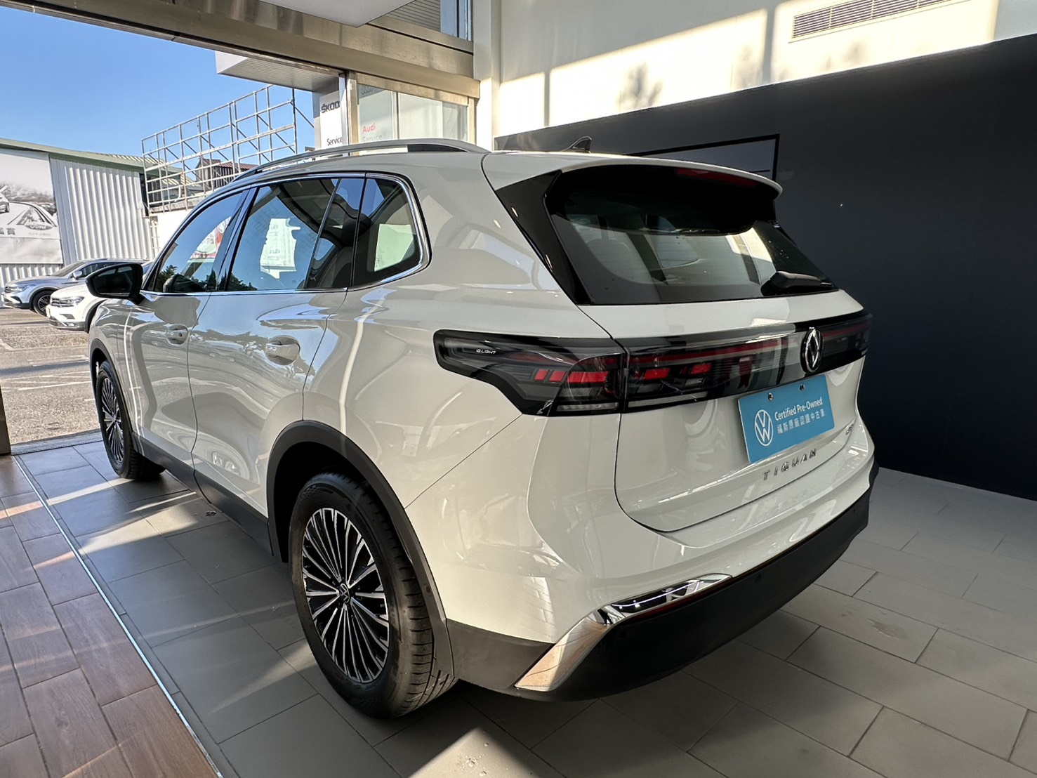 MY26 Tiguan 280 eTSI Elegance Premium-V1