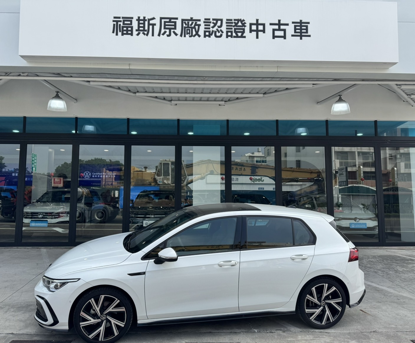 Golf 280 eTSI R-Line