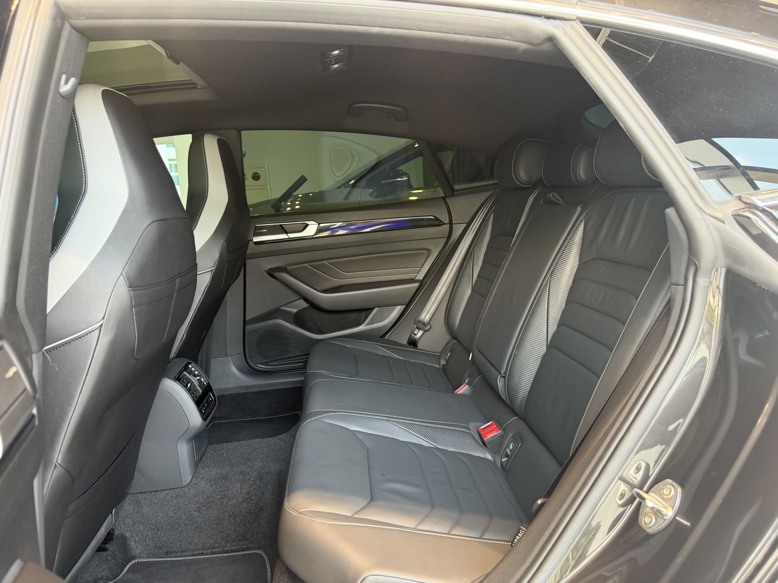 Arteon Fastback 330 TSI R-Line
