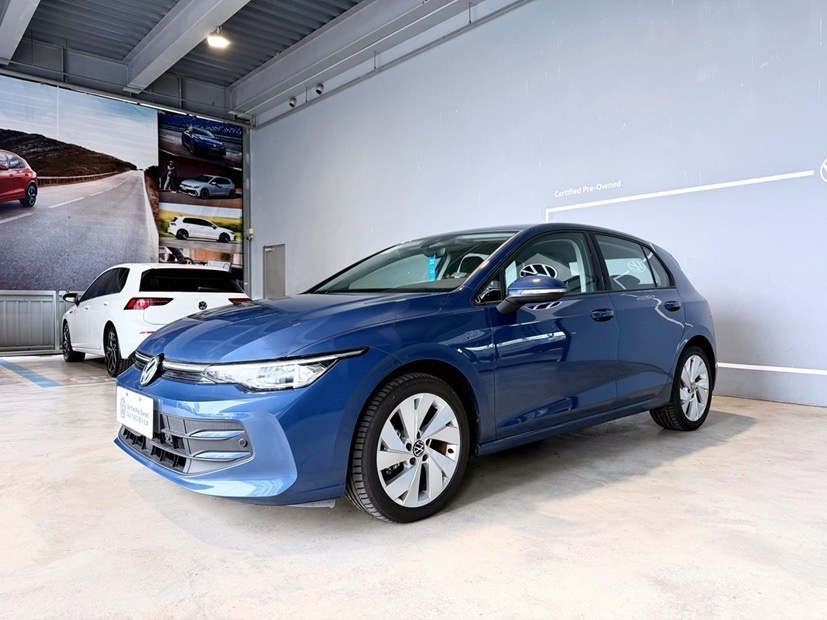 Golf 280 eTSI Life Premium