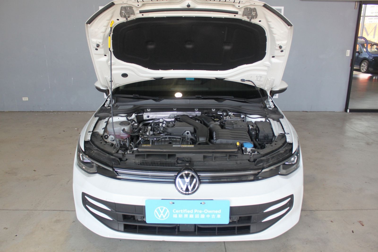 Golf 280eTSI Life Premium