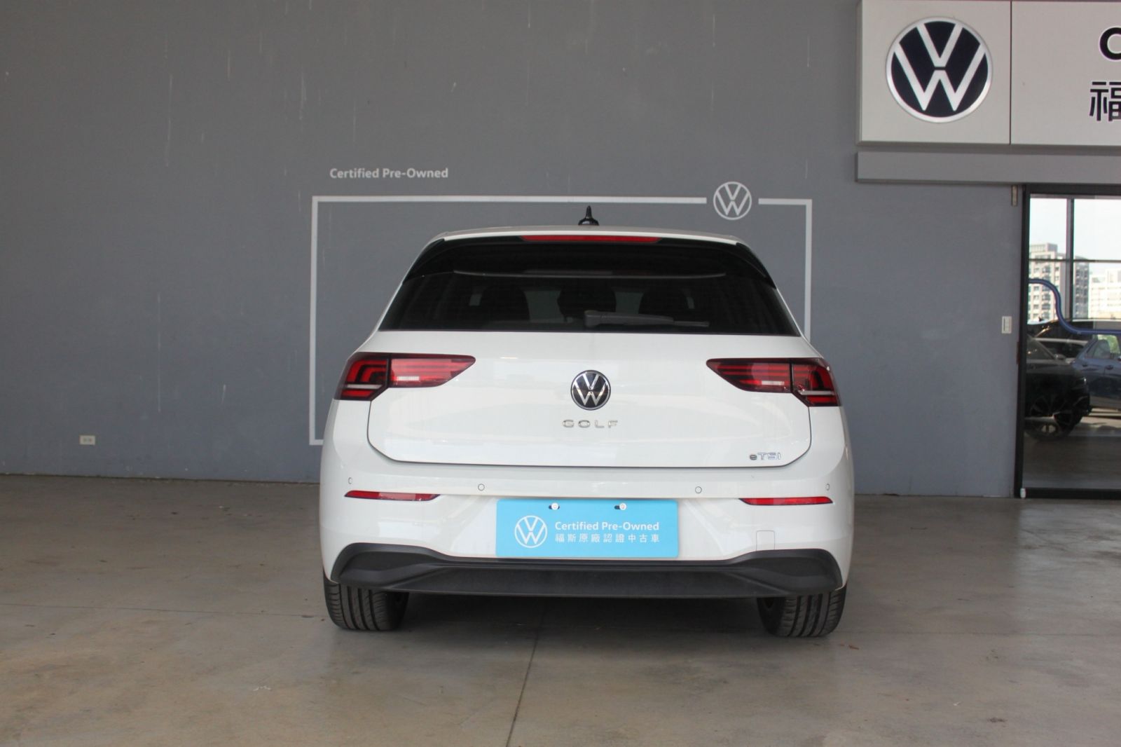 Golf 280eTSI Life Premium