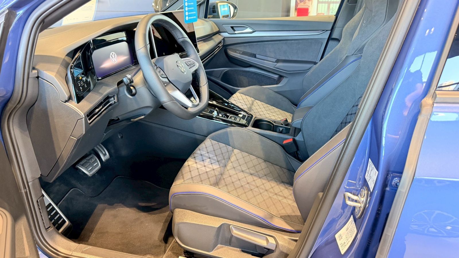 Golf 280 eTSI R-Line
