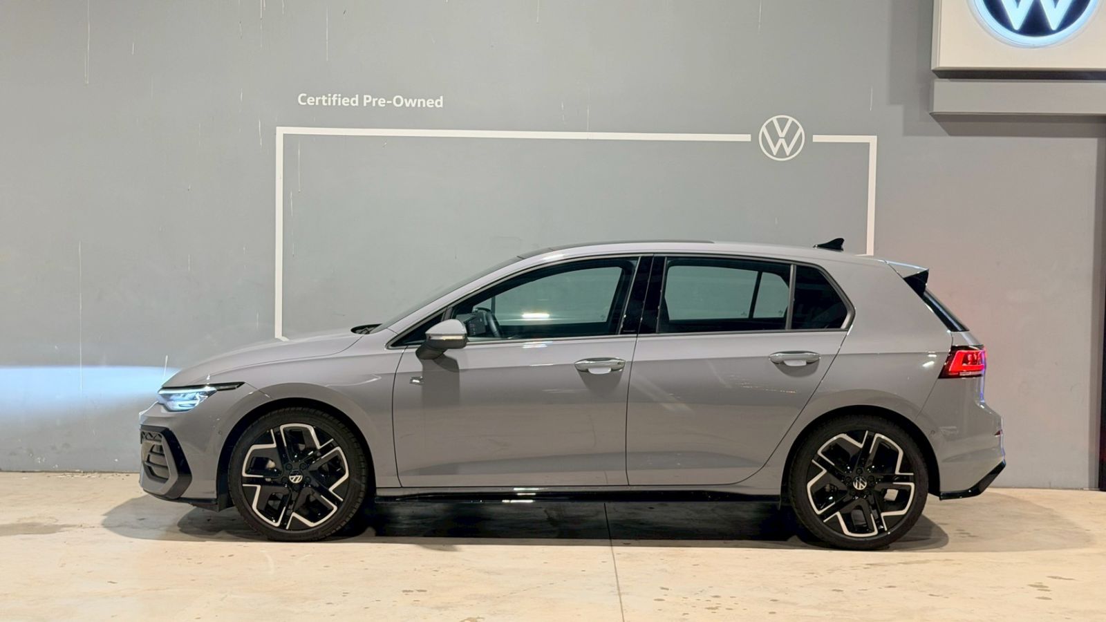 Golf 280 eTSI R-Line