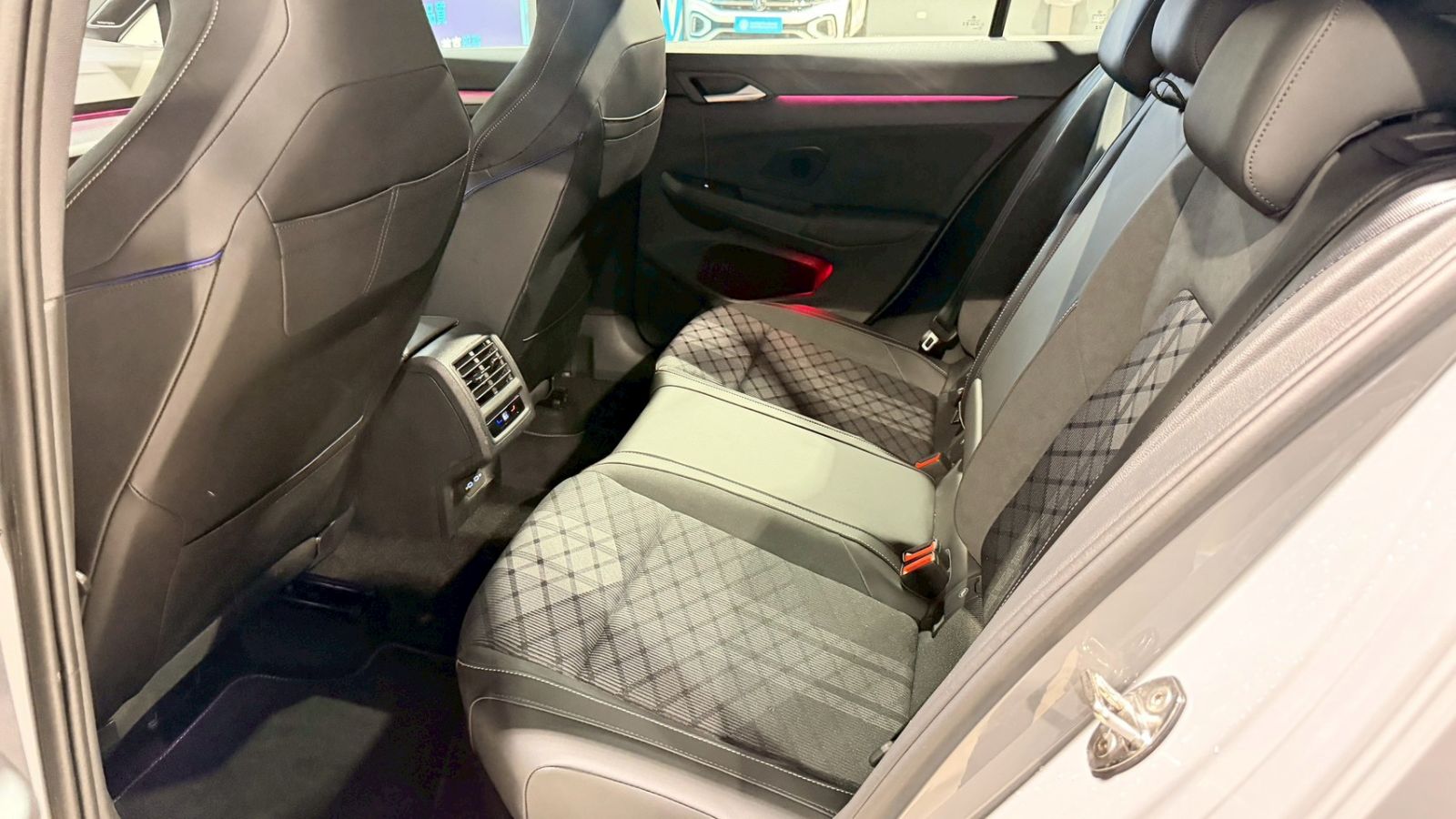 Golf 280 eTSI R-Line