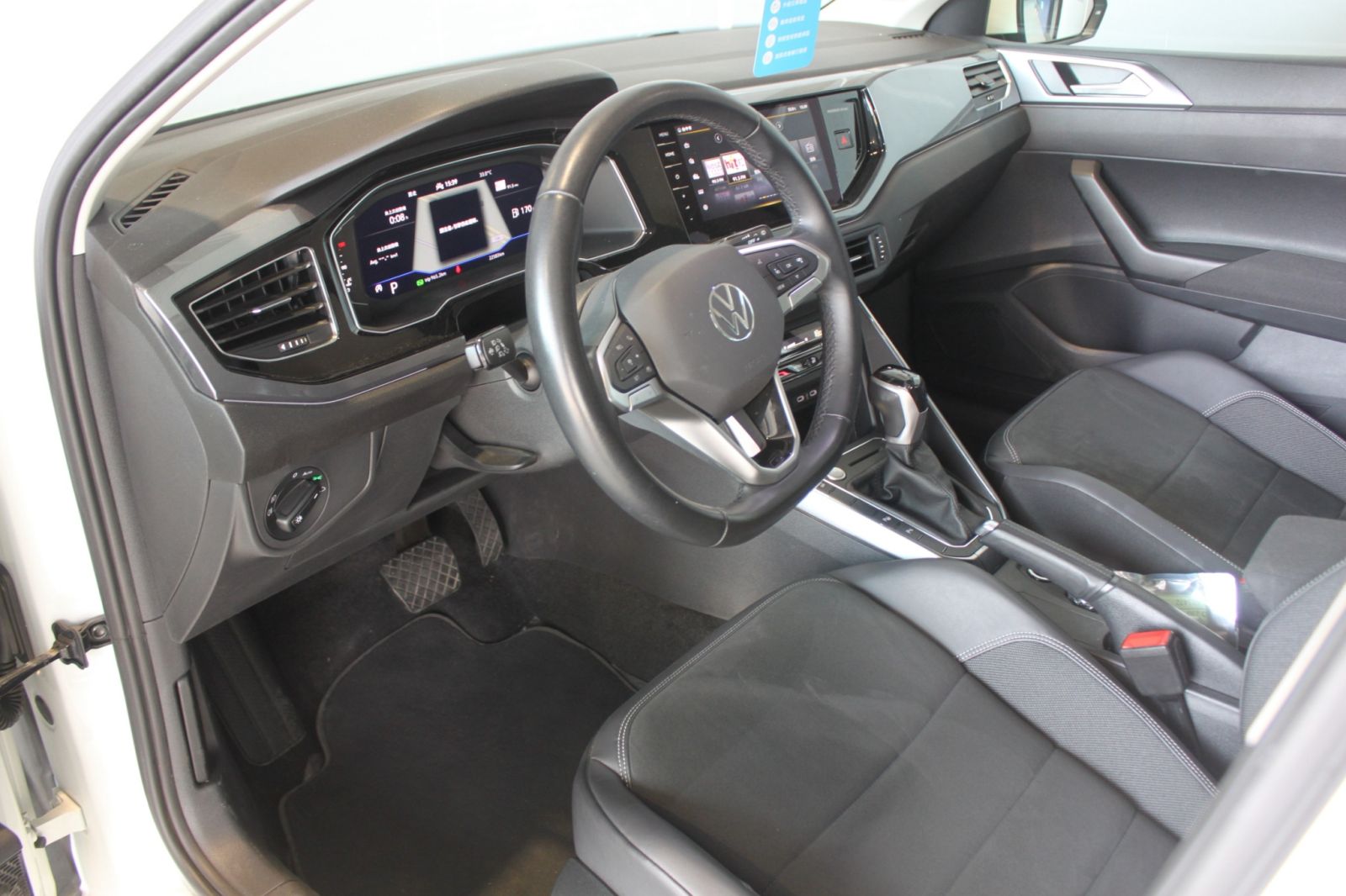 Polo 230 TSI Tech