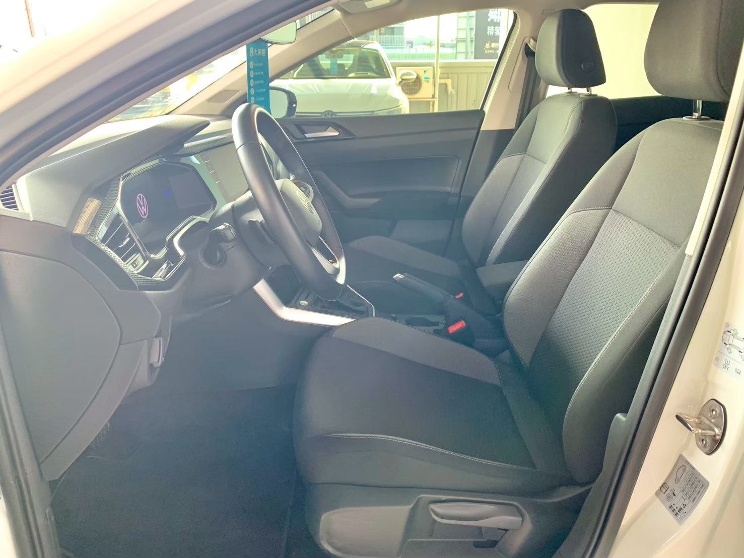 Polo 230TSI Tech