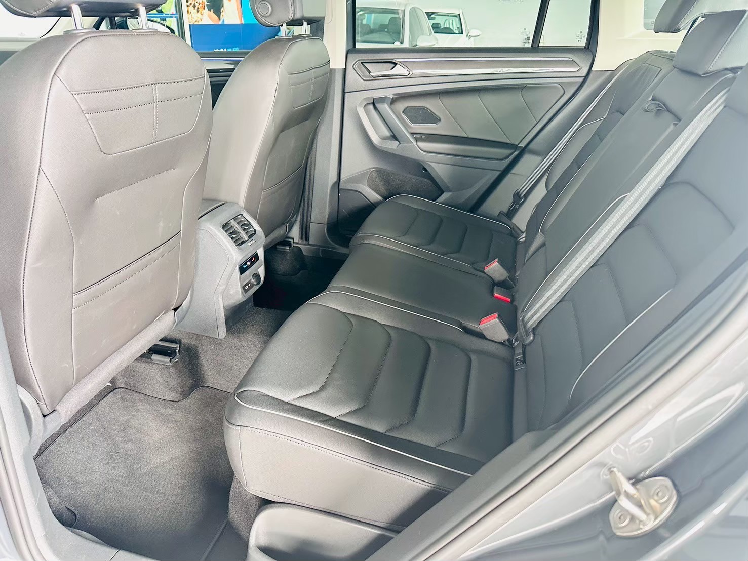 Tiguan 280 TSI Elegance Premium
