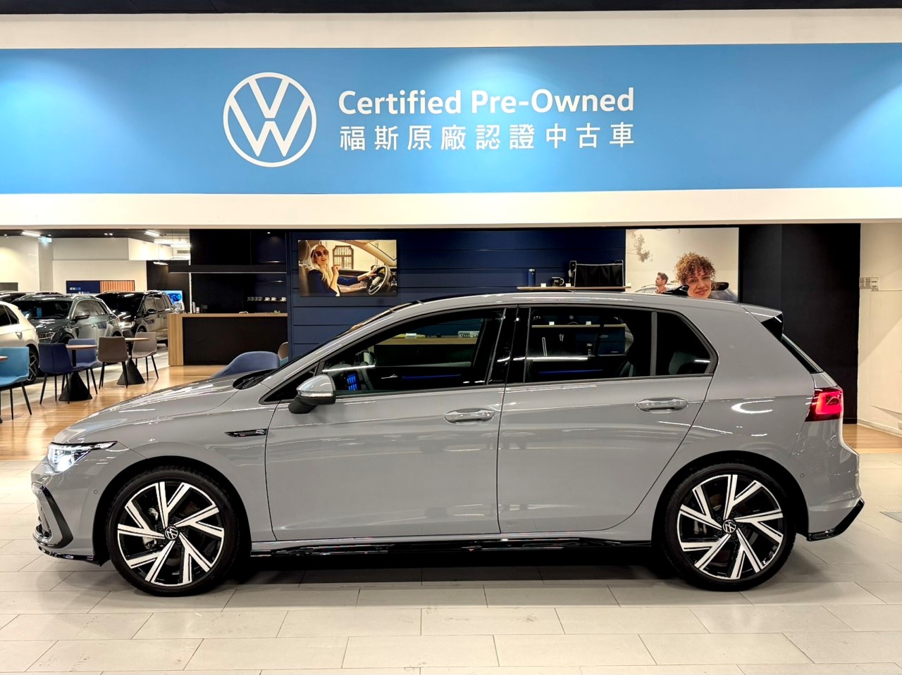 Golf 280 eTSI R-Line