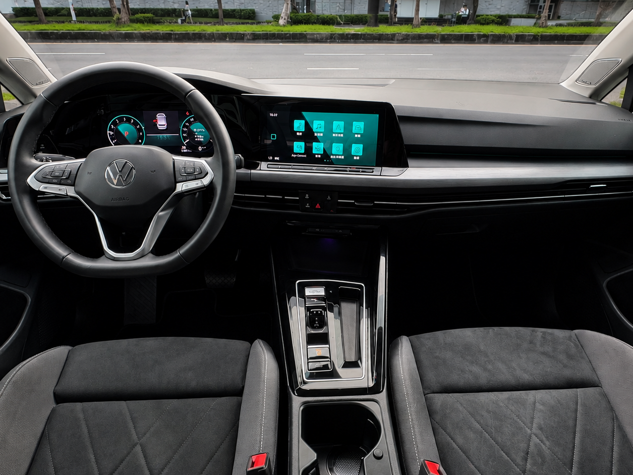 Golf 280 eTSI Style