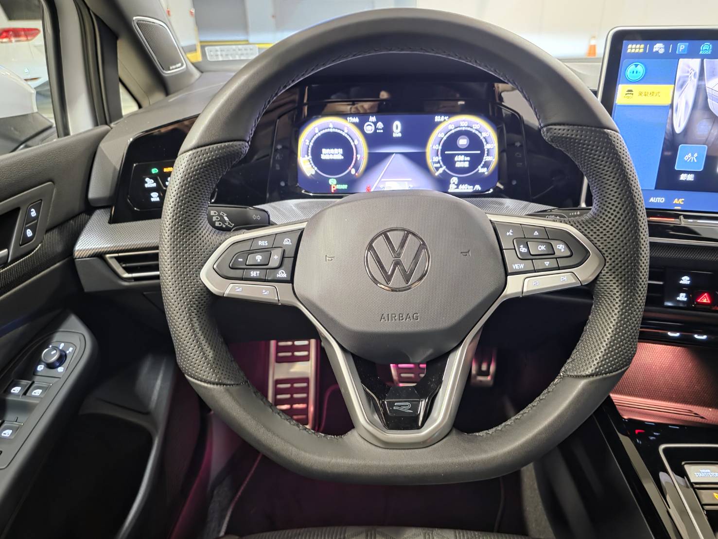 Golf 280 eTSI R-Line