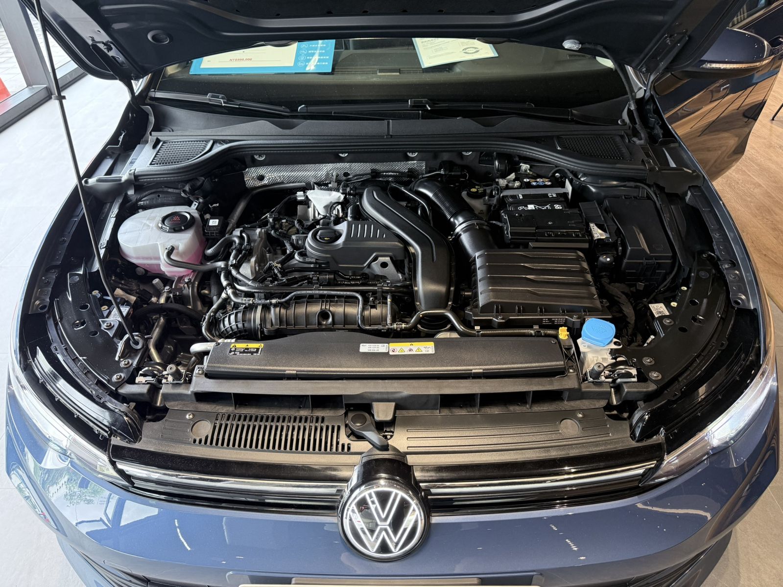 Golf 280 eTSI Life Premium