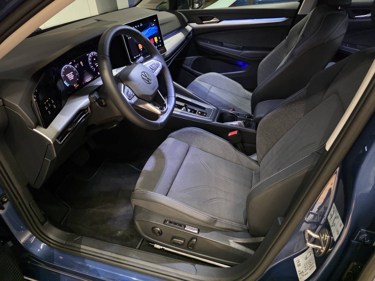 Golf 280 eTSI Life Premium