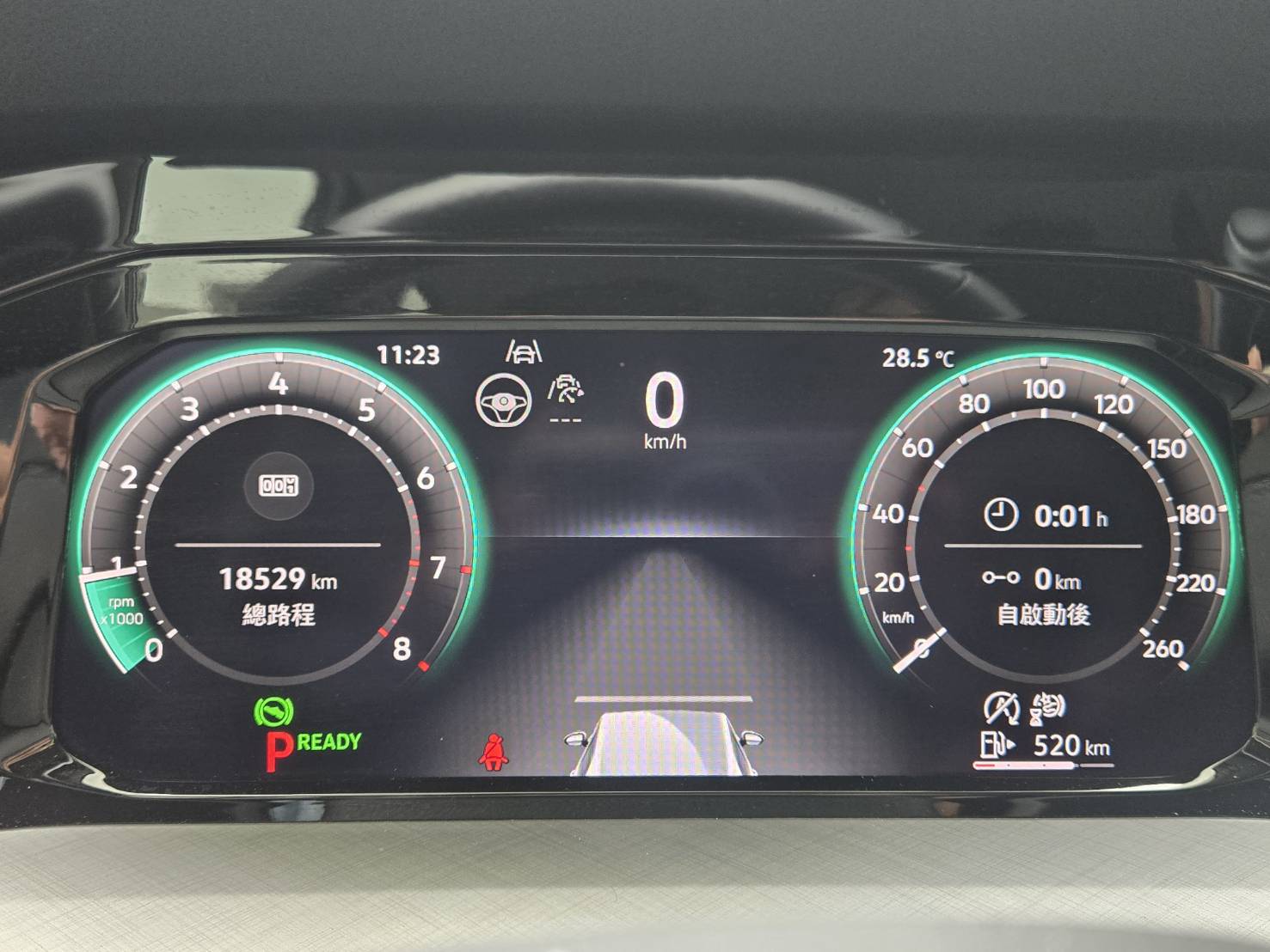 MY25 Golf 280 eTSI Life Premium-V1